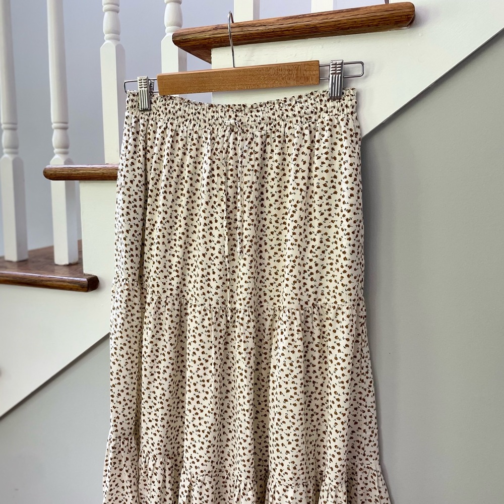 Tiered Midi Skirt with Floral Print